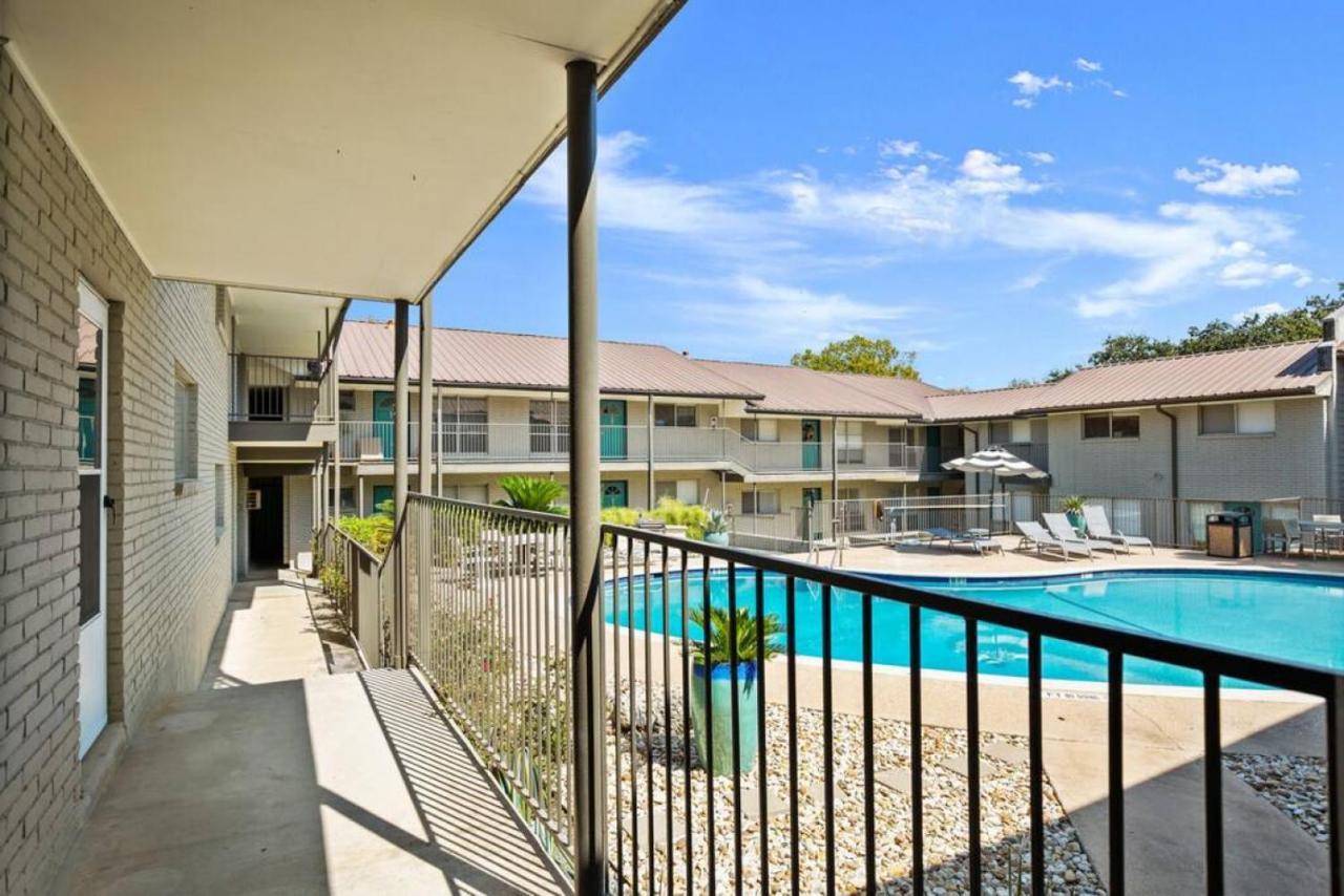 Charming Modern Apt Pool Patio Free Parking Austin Luaran gambar