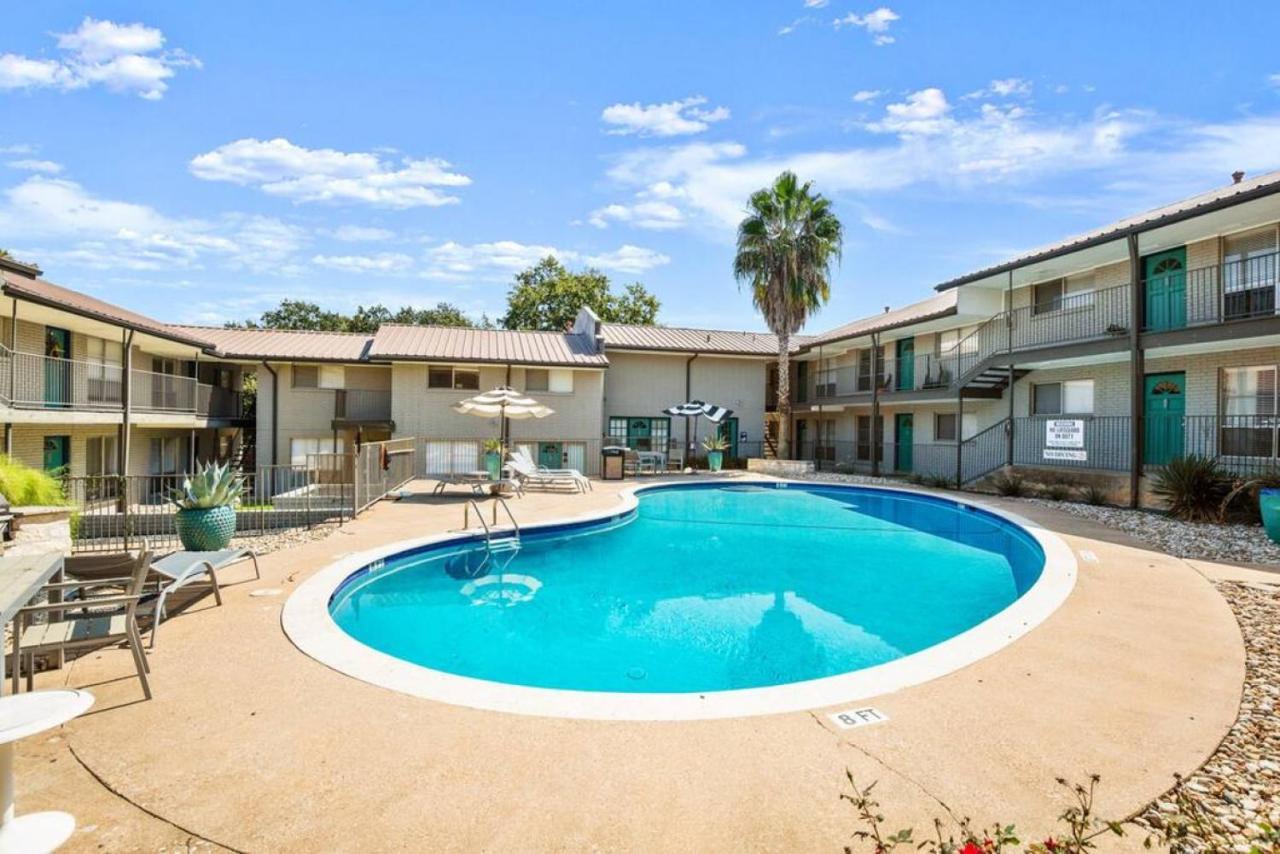Charming Modern Apt Pool Patio Free Parking Austin Luaran gambar